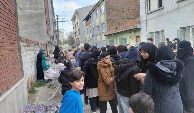 Eskişehir'de 700 kişilik 'Gönül Sofrası' kuruldu