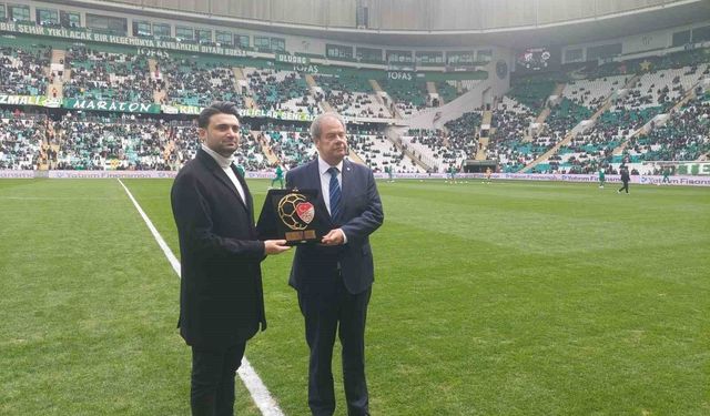 Fenerbahçe, Bursaspor ve Fatih Tekke'ye fair play ödülleri takdim edildi