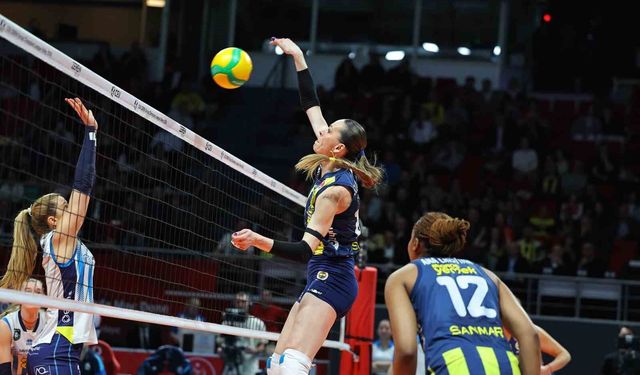 Fenerbahçe, Şampiyonlar Ligi'ne altın setle veda etti