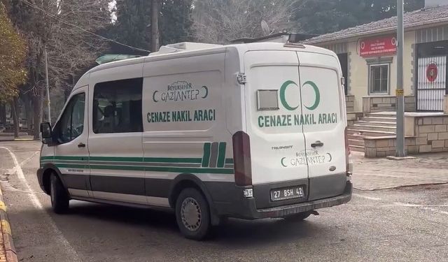 Forkliften düşen işçi, 7 günlük hayatta kalma mücadelesini kaybetti