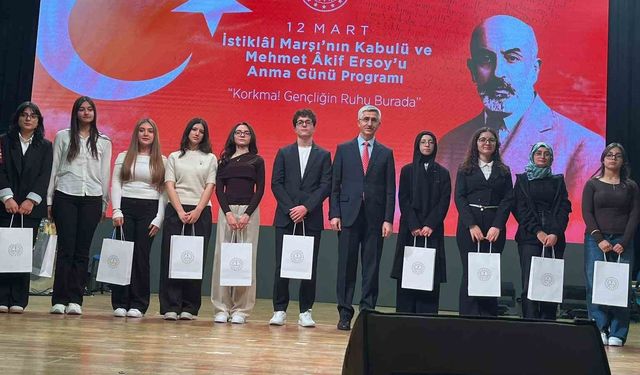 Fotoğraf yarışmasında Türkiye Birincisi Balıkesirli Merve Yakın