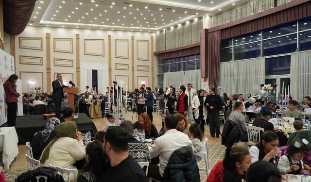 Gaziantep'te koruyucu aileler ve çocukları iftarda buluştu