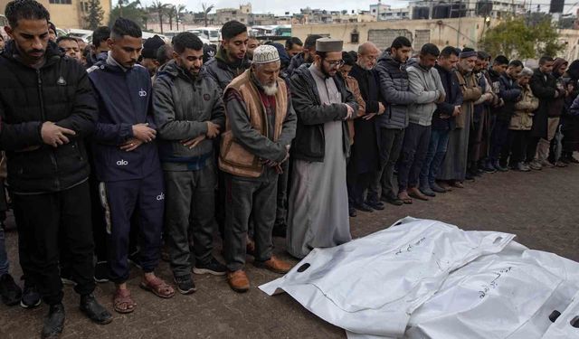 Gazze'de can kaybı 72 bin 126'ya yükseldi