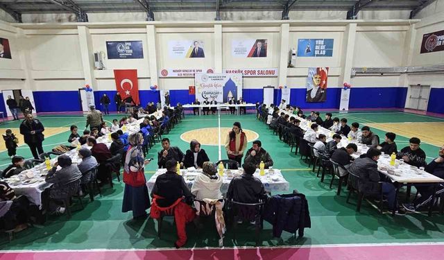 Hasköy'de gençler iftar programında buluştu