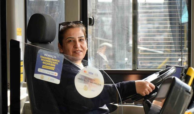 Hayaliydi, başardı: Şehrin ilk kadın otobüs şoförü oldu