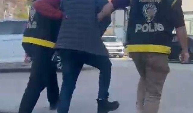 İzmir'de 15 yıldır aranan şüpheli sahte kimlikle yakalandı