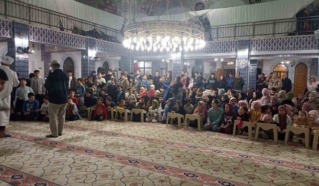 Kadir Gecesinde 271 çocukla anlamlı buluşma