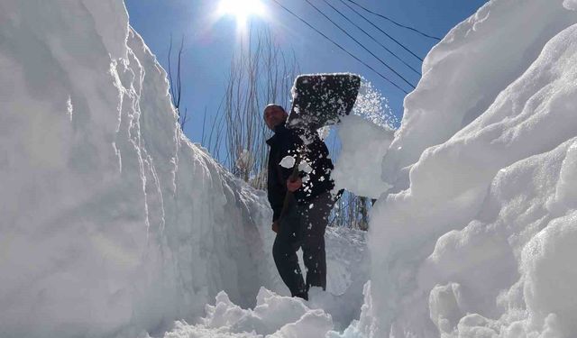 Kar tünelinden evlere ulaşım