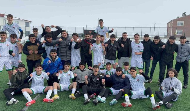 Kars 36 Spor U16 takımı şampiyon oldu, Türkiye Finalleri'ne katılacak