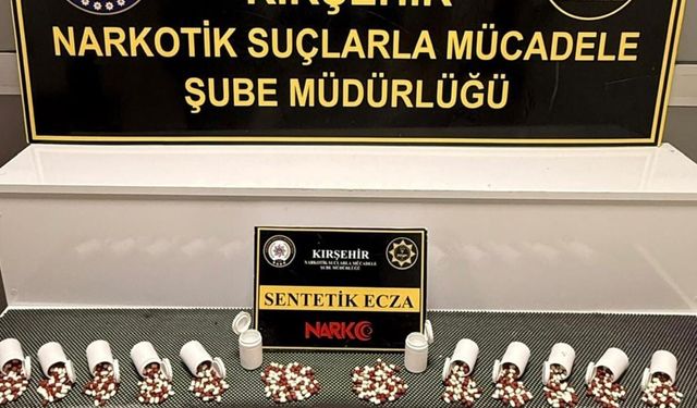 Kırşehir'de polis 660 adet sentetik hap ele geçirdi