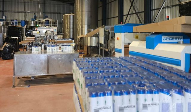 Kocaeli'de jandarma ve zabıtadan kaçak imalathaneye ortak operasyon