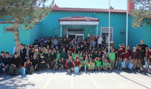 Konya'da öğrencilere bayram öncesi bayram sevinci yaşattılar