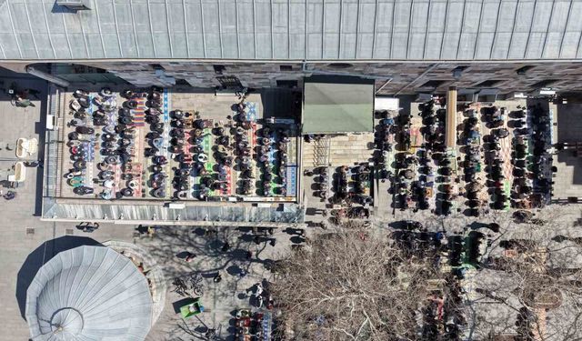 Konya'da Ramazan ayının son cuma namazı kılındı