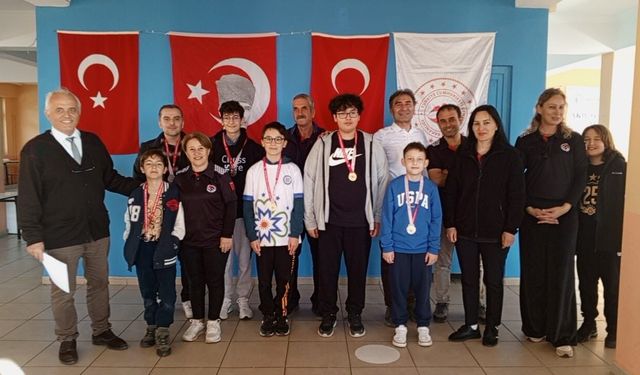 Köyceğiz'de 153 satranç sporcusu Çanakkale Şehitleri için buluştu