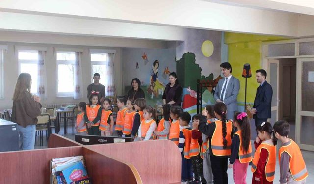 Köyceğiz'de minik kalpler kütüphane ile buluştu