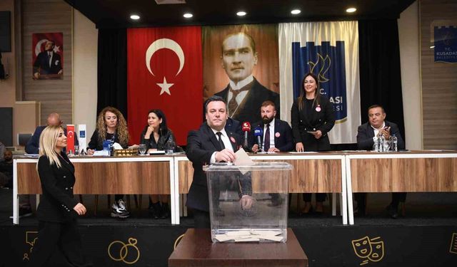 Kuşadası Belediye Başkanı Günel'in yerine Demirtaş getirildi