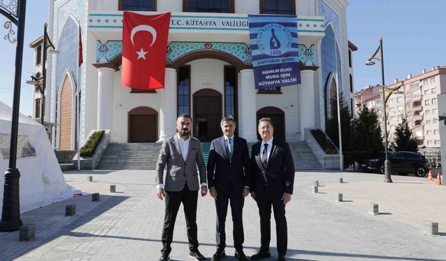 Kütahyaspor'un '43 bin bayrak' projesine ilk destek Vali Işın'dan