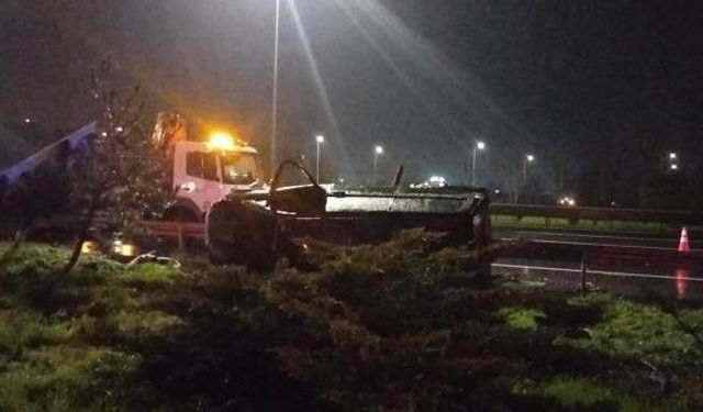 Kuzey Marmara Otoyolu Hüseyinli Kavşağı'nda trafik kazası: 1 ölü, 1 yaralı