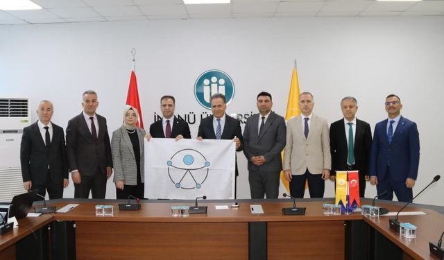 Malatya'da İnönü Üniversitesi Merkez Kütüphanesi'ne erişilebilirlik ödülü