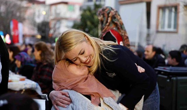 Merkezefendi Belediyesi Akkonak Mahallesi'nde iftar sofrası kurdu