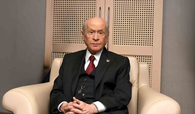 MHP Genel Başkanı Bahçeli: 'İzzet Bey akademik kariyer çalışmalarına ağırlık vermek için müsaade istemişlerdir'
