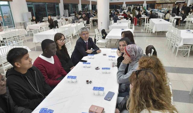 MSKÜ'de öğrenciler ve personel iftar sofrasında bir araya geldi