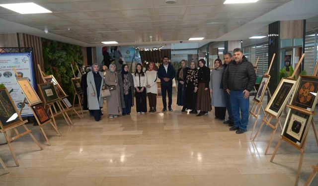 Muş'ta 'Sanatın Diliyle Değerlerimiz' sergisi açıldı