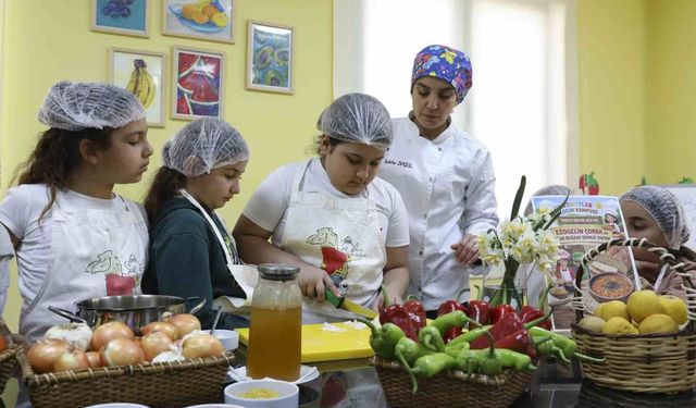Mutfak Atölyesi çocuklara yeni beceriler kazandırıyor