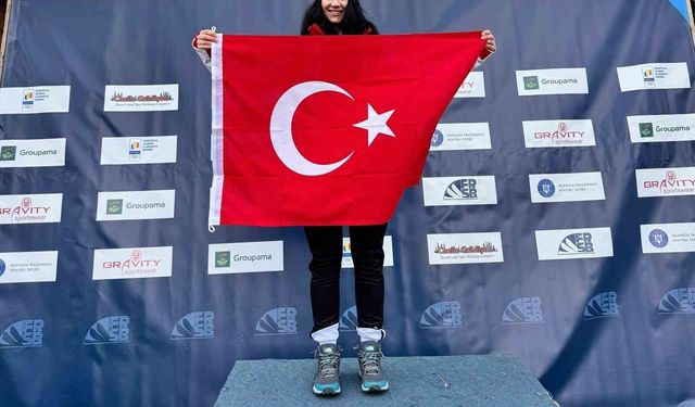 Niğdeli sporcu Ebru Tuncer'den çifte gurur