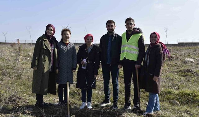 Özel öğrenciler için hatıra ormanı