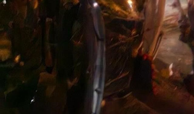 Park edilen araç yan yattı: Sürücü ağır yaralandı