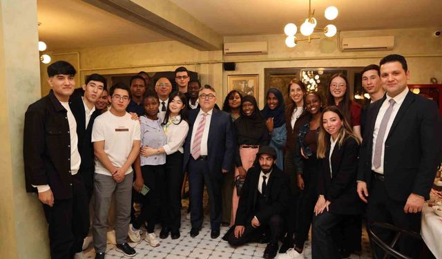 Rektör Özölçer uluslararası öğrencilerle iftar sofrasında buluştu