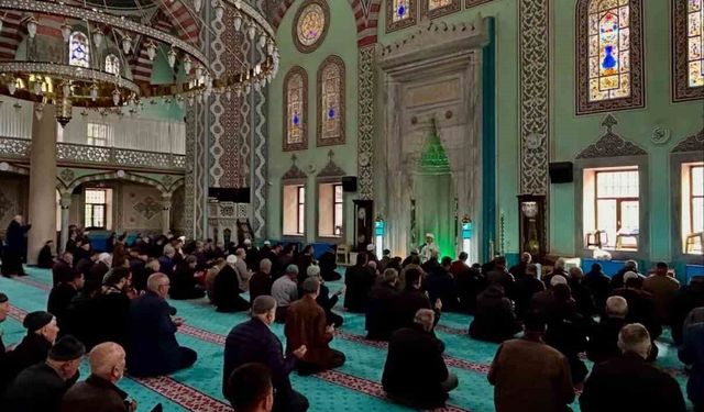 Reşadiye Camii'nde 18 Mart Şehitleri Anma Programı düzenlendi