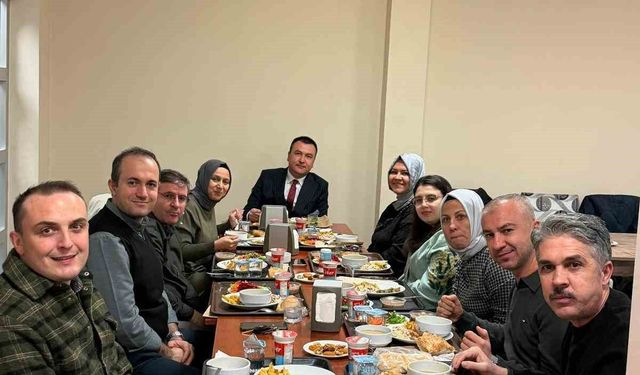 Sağlık çalışanları iftar programında bir araya geldi
