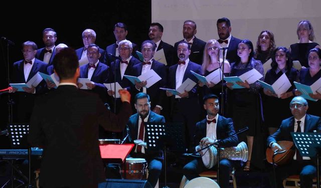 Sağlık çalışanları koro oluşturdu, Türk halk müzikleri seslendirildi