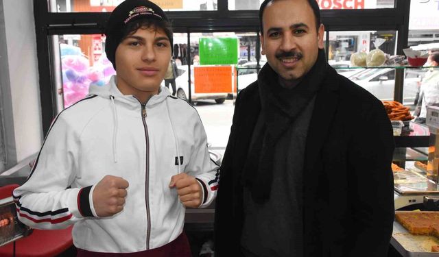 Şampiyon baklavacı her alanda adından söz ettiriyor