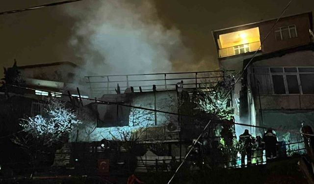 Sarıyer'de iki gecekondu alev alev yandı: 6 yaralı