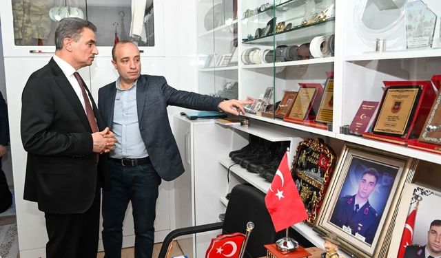 Şehit ailesine bayram ziyareti