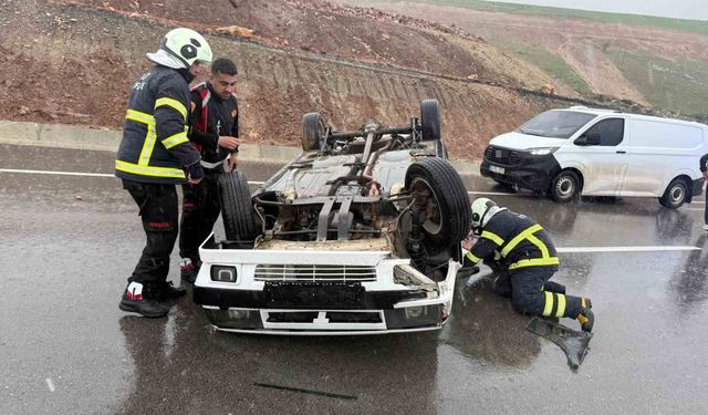 Siirt'te iki otomobil çarpıştı: 2 yaralı