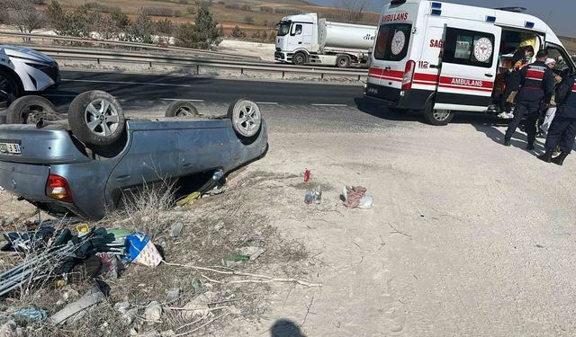 Sivrihisar'da otomobil takla attı: 2 yaralı