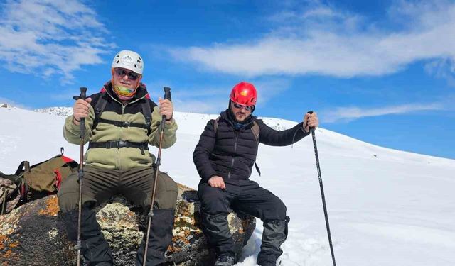 Süphan Dağı'nda doğa yürüyüşü ve kahve keyfi