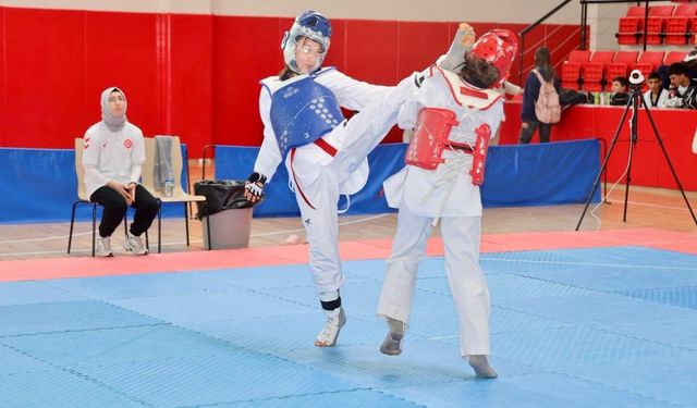 Taekwondo Yıldızlar Mahalli Müsabakaları heyecanı başladı