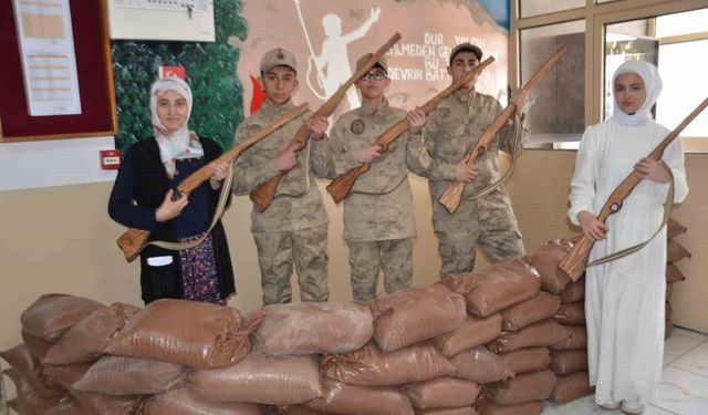 Tercan'da Çanakkale Zaferi'nin 111. yıl dönümü anıldı