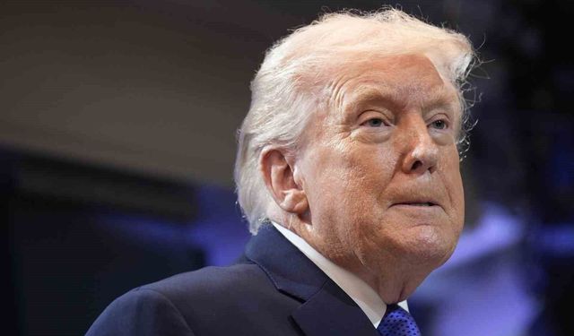 Trump: '(İran) Son birkaç saat içinde 10 adet mayın döşeme botunu veya gemisini imha ettik'