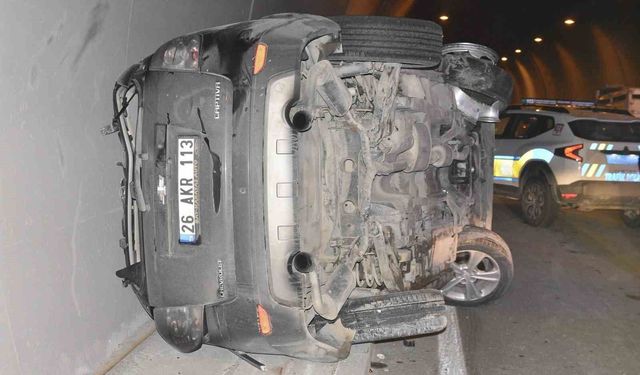 Tünelde kaza, 2 kişi yaralandı