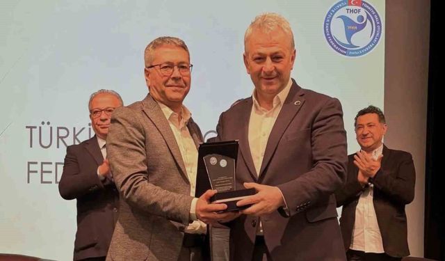 Türkiye Halk Oyunları Federasyonu Başkanı Hüseyin Güler EÜ'ye konuk oldu