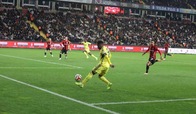 Ziraat Türkiye Kupası: Gaziantep FK: 0 - Fenerbahçe: 1 (İlk yarı)