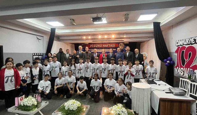 Zonguldak'ta Gazi Mustafa Kemal Ortaokulu'nda Pi Günü kutlandı