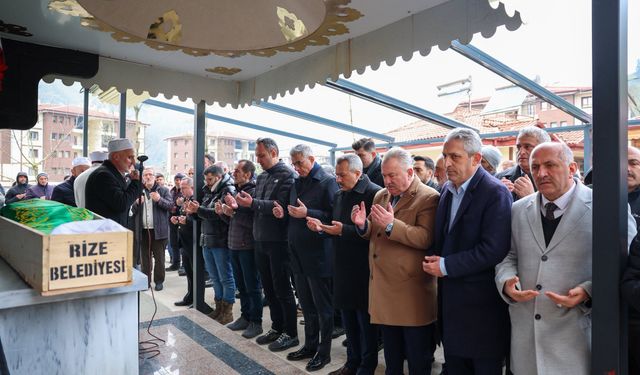 Erzurum Vali Yardımcısının babası Rize'de defnedildi