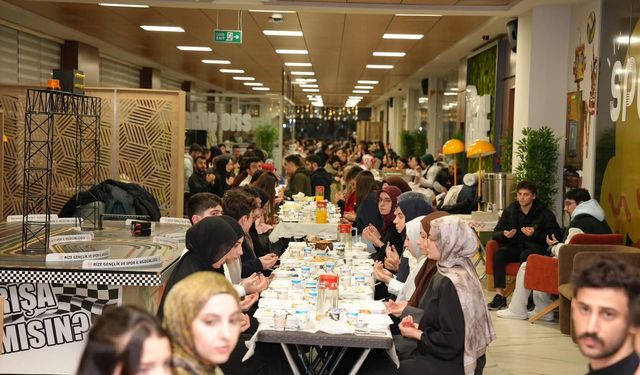 Rize’de “Kampüste İftar” Programı: 500 öğrenci katıldı